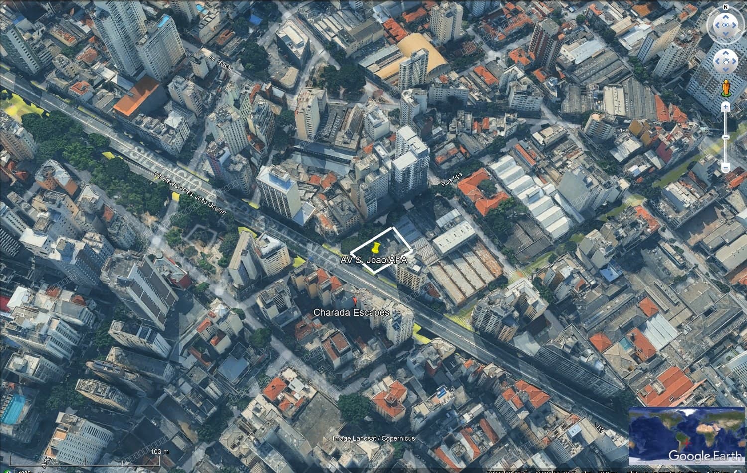 Terreno de esquina com 1.322 m² na Avenida São João