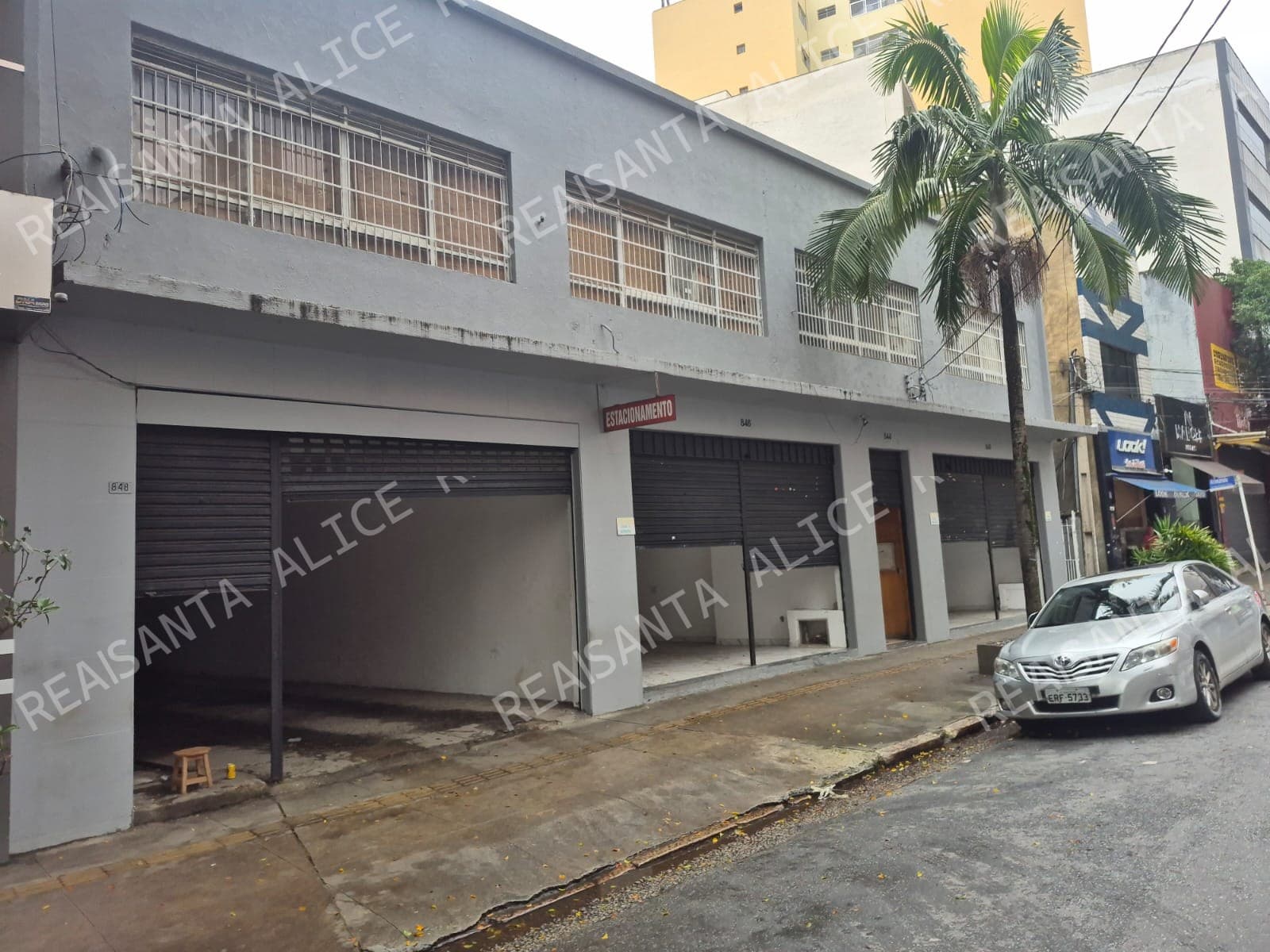 Galpão comercial com 2.000 m² no Brás